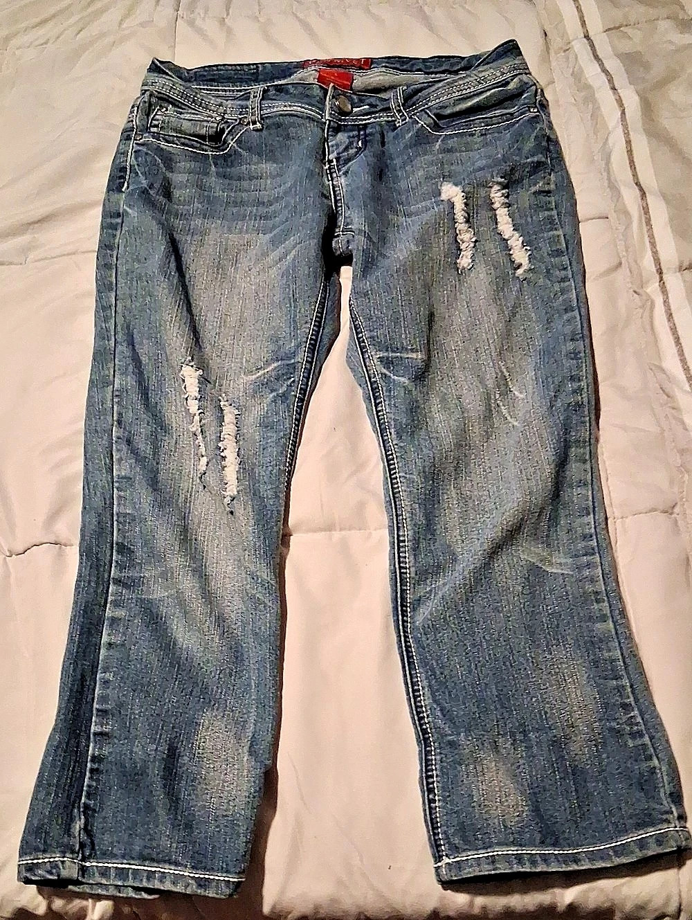 Red Rivet Boot Cut Distressed Cropped Jeans Size 55